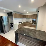 Vivi Avenue Thonglor